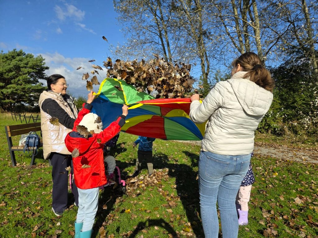 Zabawy jesienne w ogrodzie
