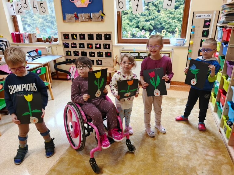 Grupa Promyczków z pracami wiosennymi