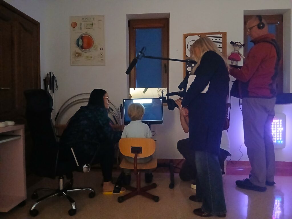 Julian ćwiczący wzrok na C-Eye